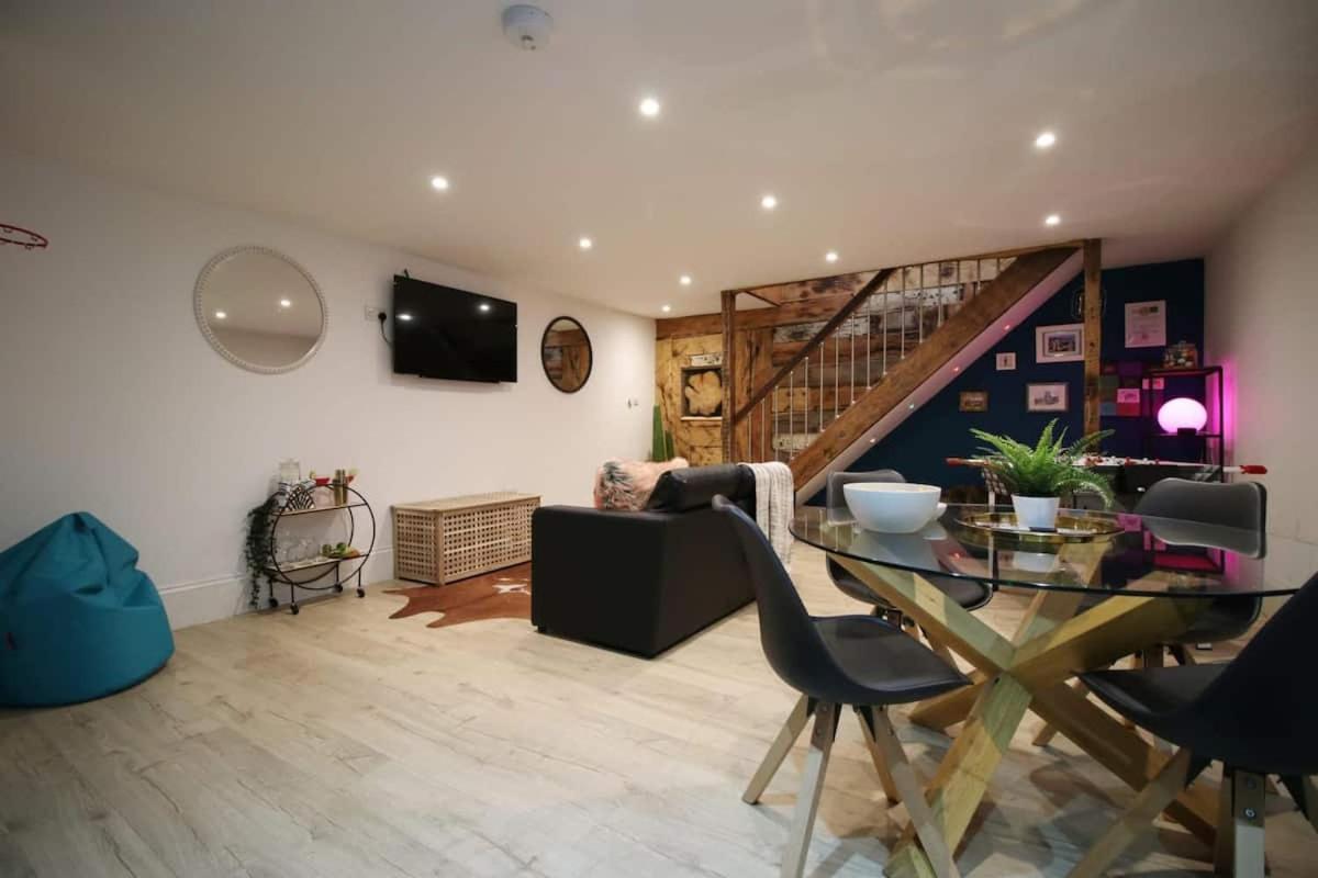 Exquisite Clifton Gem - Football Table Bristol Exterior foto